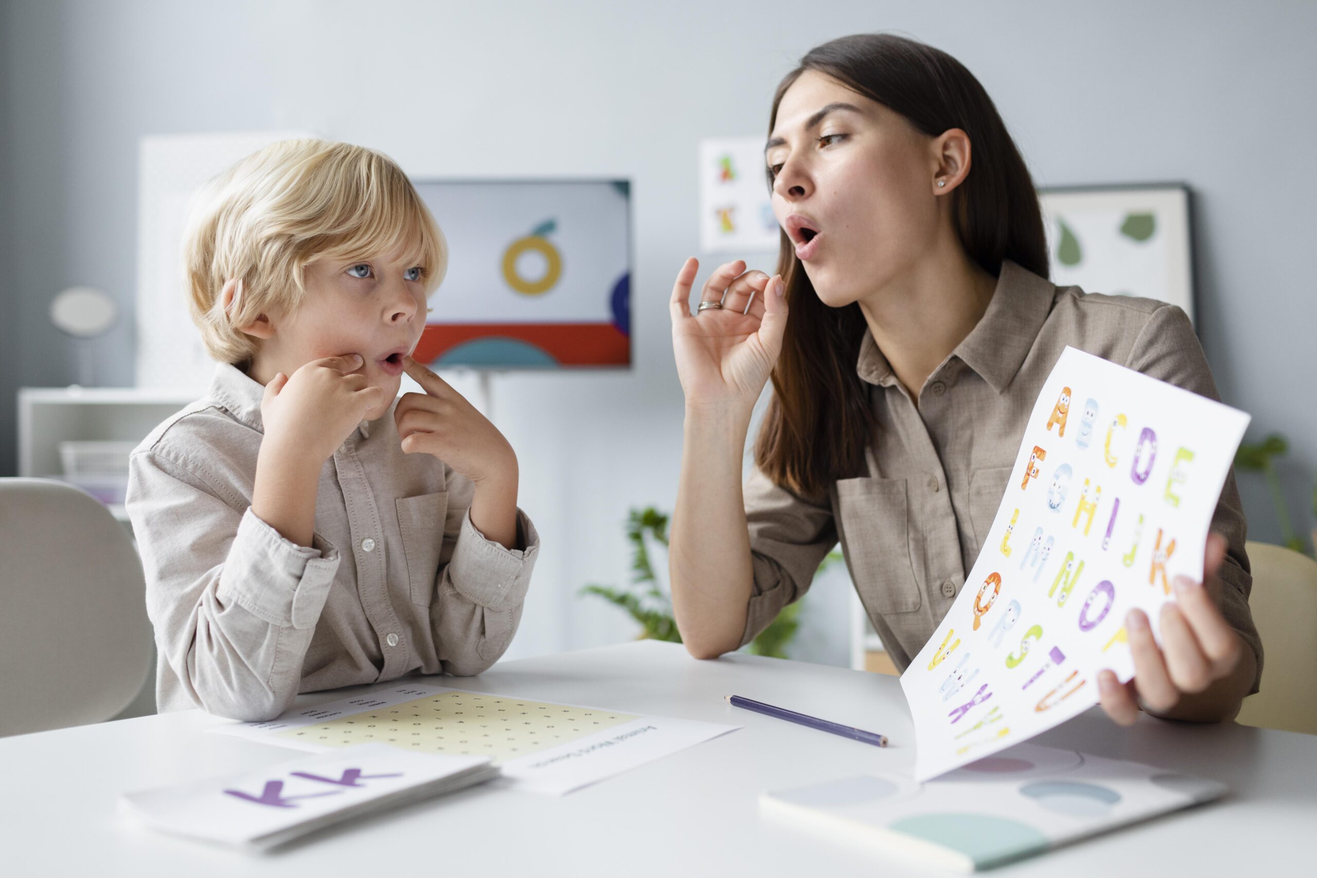 Pourquoi les enfants apprennent-ils plus facilement une seconde langue ?